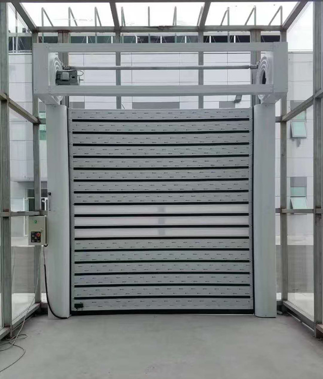 保溫硬質(zhì)碳鋼快速卷簾門(mén)